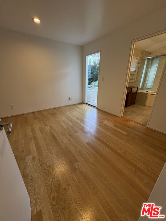 Building Photo - 444 W Avenue 37