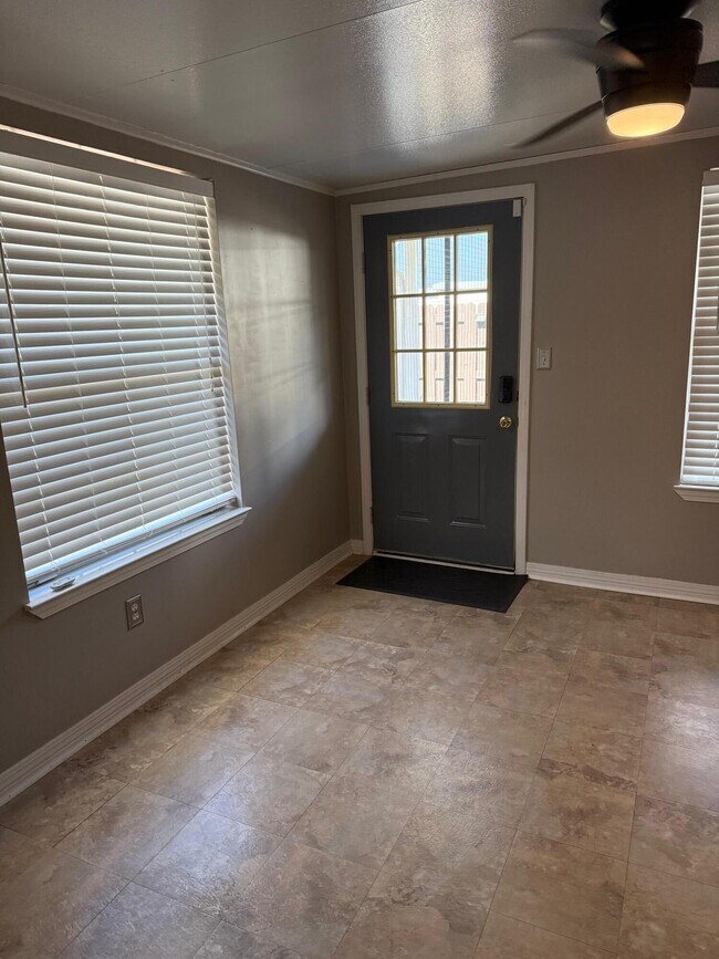 Building Photo - 38 Ruby Cir