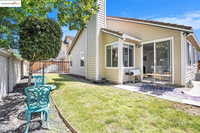 Building Photo - 1701 Mt Silliman Way