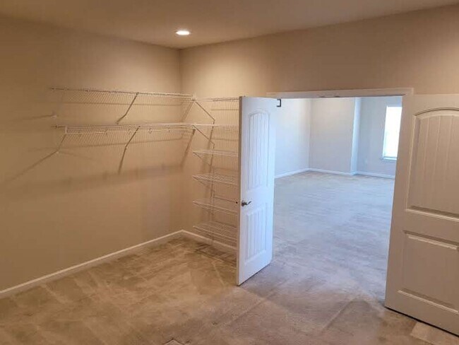 Building Photo - 509 Ackerman Ln