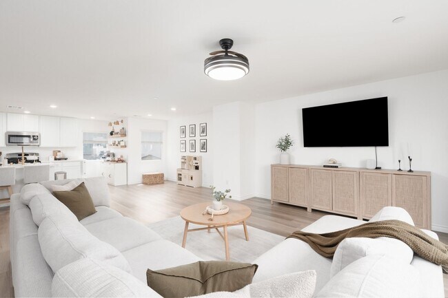 Building Photo - Newer townhome in the NW