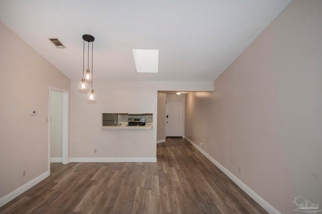 Building Photo - 5051 Grande Dr