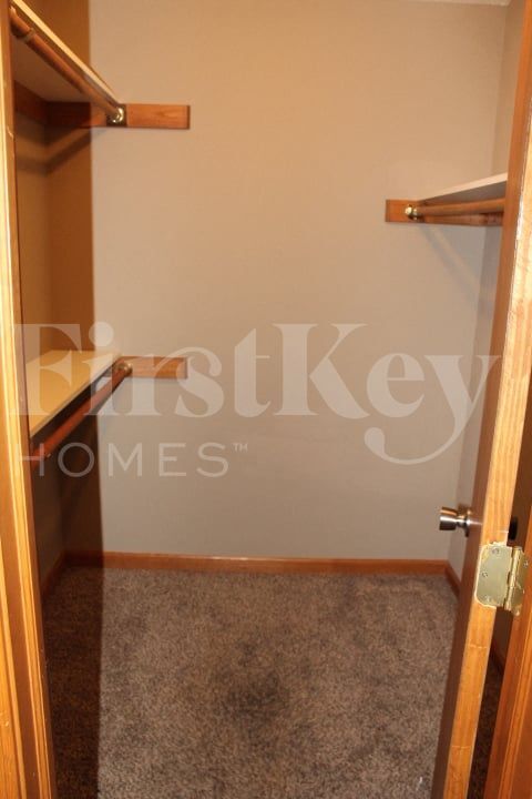 Building Photo - 10311 Park Valley Dr