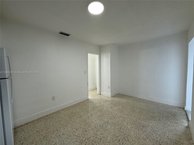 Building Photo - 52 Flagami Blvd