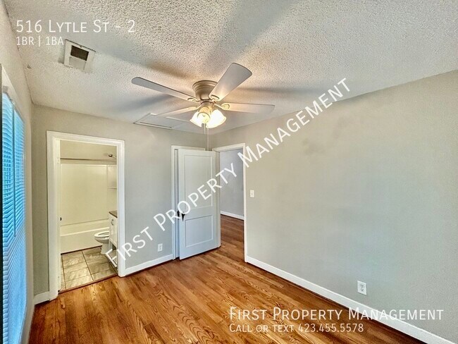 Building Photo - 516 Lytle St
