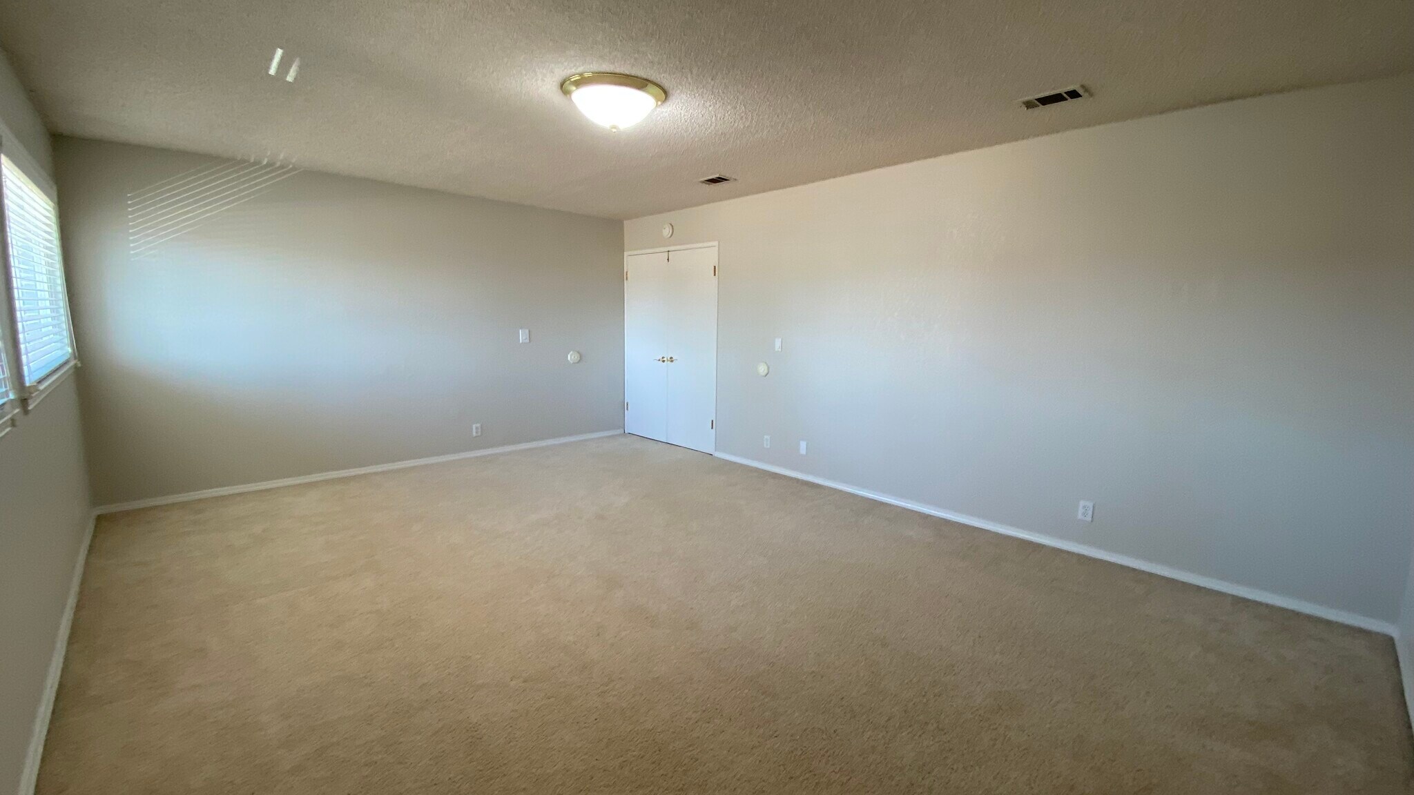 Building Photo - 4816 Rocklin Dr