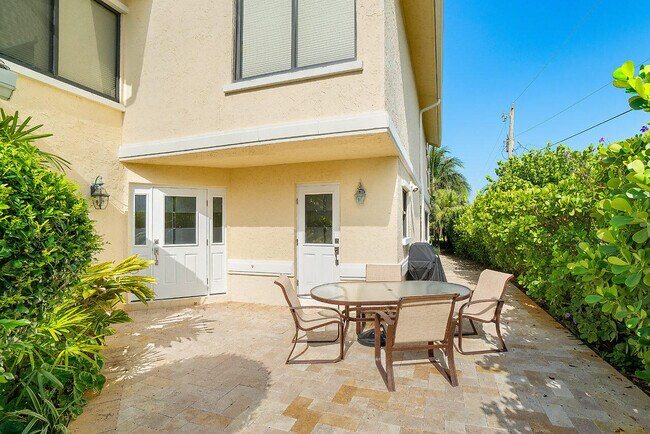 Building Photo - 5107 N Ocean Blvd