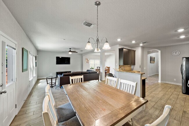 Building Photo - Exquisite 2-Story Traditional Home
