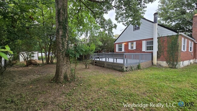 Building Photo - Updated 3 Bedroom 2 Full Bath House in the...