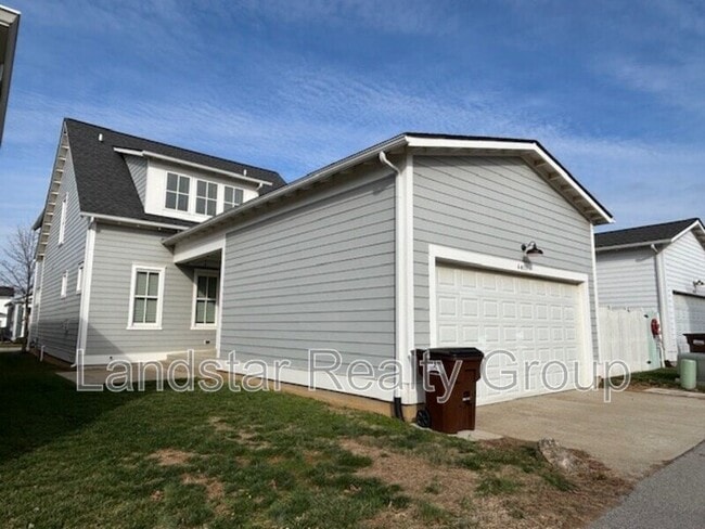 Building Photo - 6411 Moonseed St