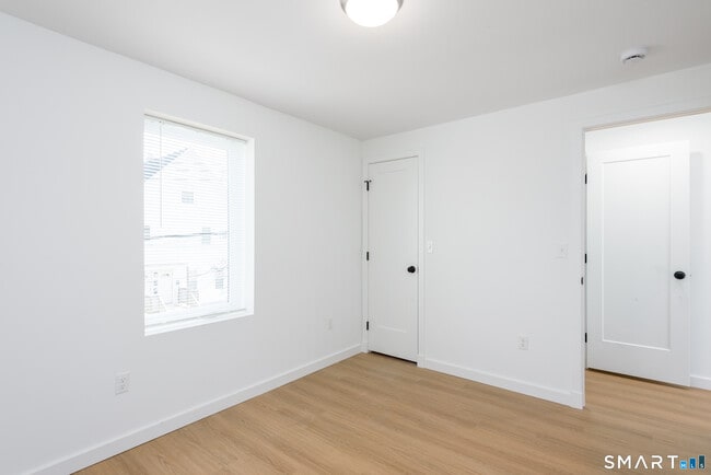 Building Photo - 28 Townsend St