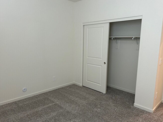 Building Photo - 20520 N Candlelight Rd