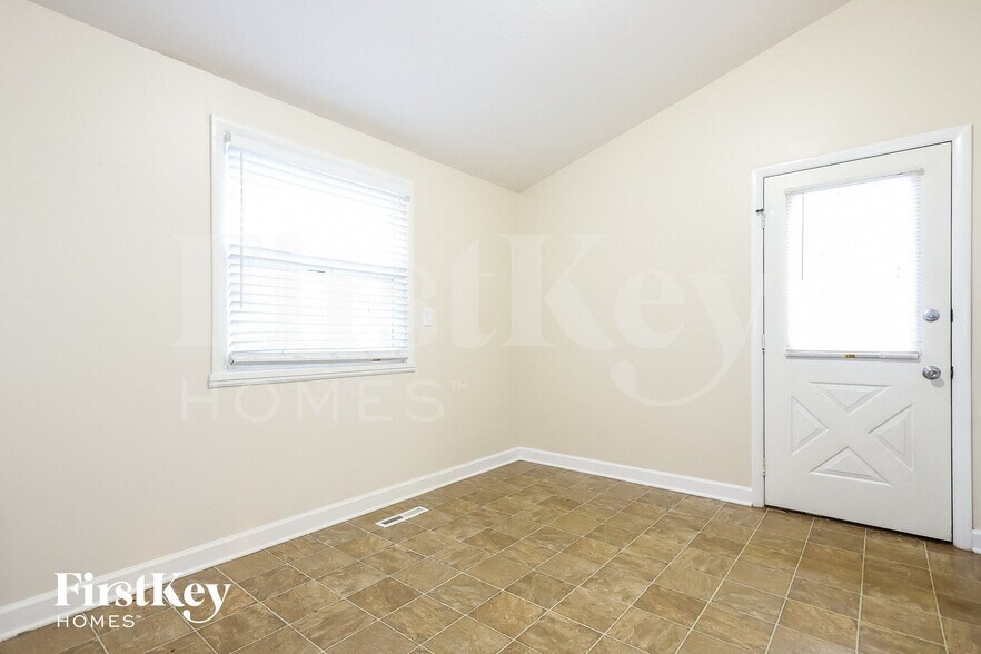 Building Photo - 660 Jefferson Ave