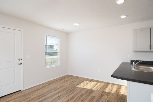 Building Photo - New Build- 2 Story Duplex in Westbury Gardens