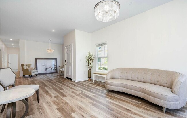 Building Photo - 560 Remington Green Dr SE