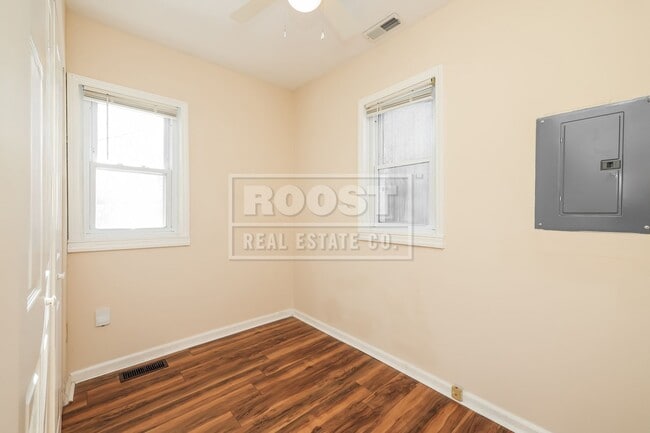 Building Photo - 2 bed 1 Bath Single Family Home in Dayton