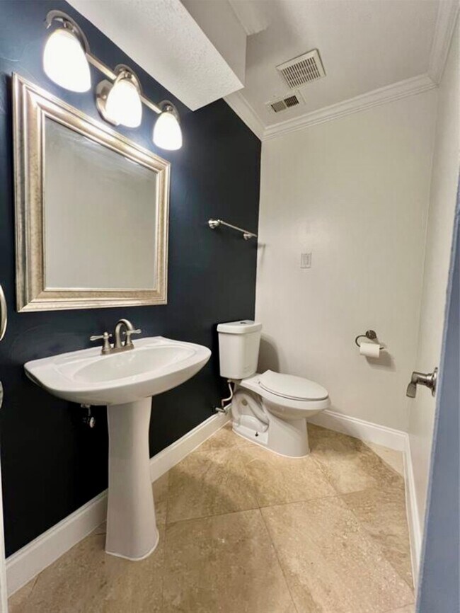 Building Photo - 6726 Saffron Hills Dr