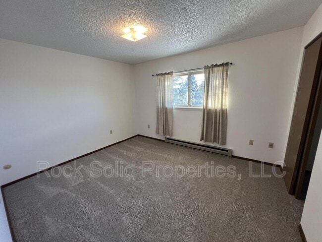 Building Photo - 4149 Van Buren Ave