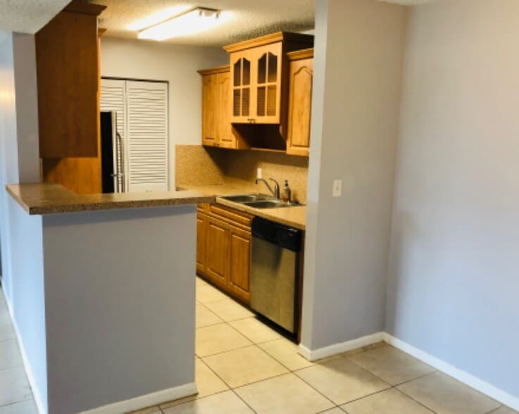 Building Photo - 455 ALT 19S