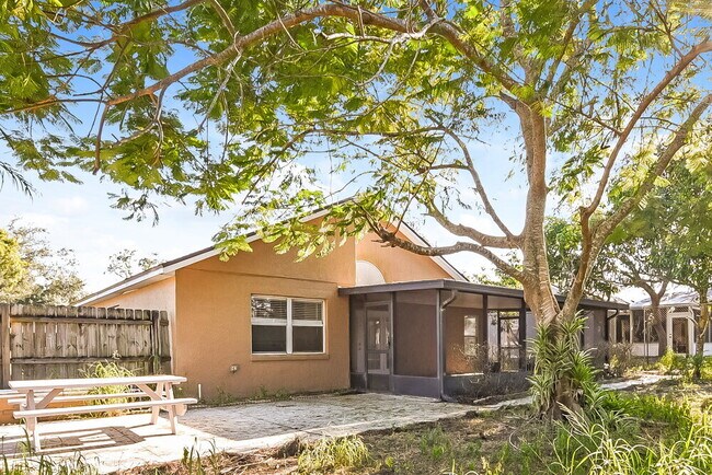 Building Photo - 9331 Echo Run