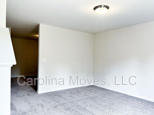 Building Photo - 15 Apollo View Ln