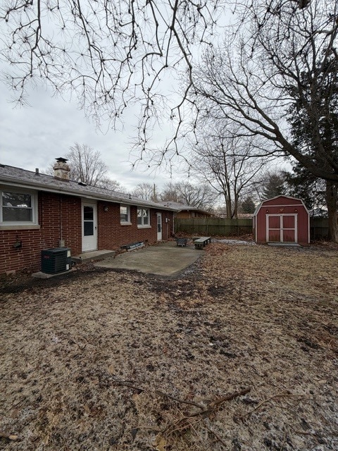 Building Photo - 2213 Roland Dr