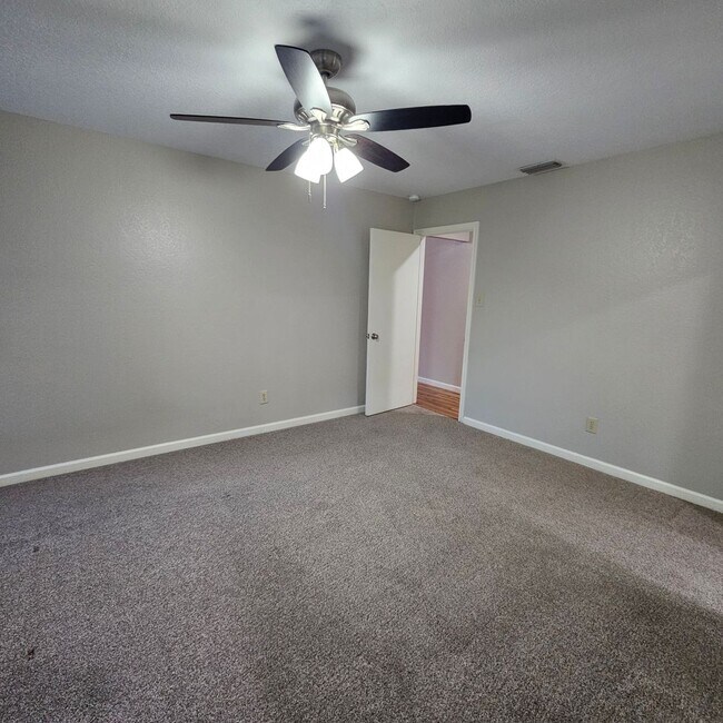 Building Photo - Wylie East Charmer