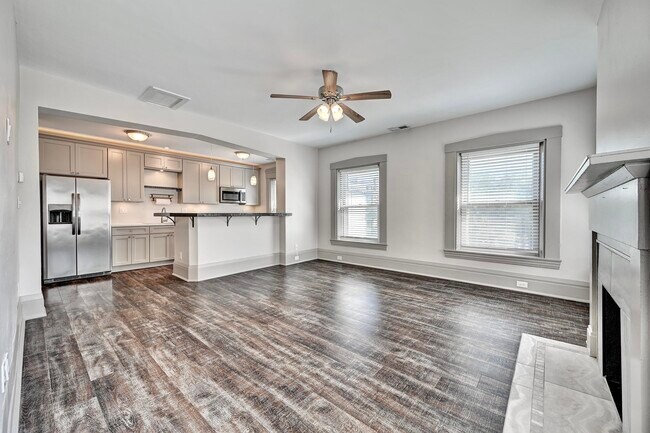 Building Photo - 519 Greenup St