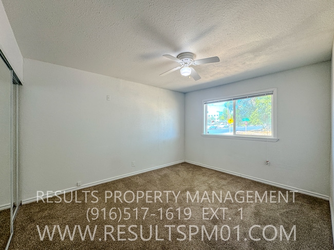 Building Photo - Charming Roseville Corner-Lot Home with RV...