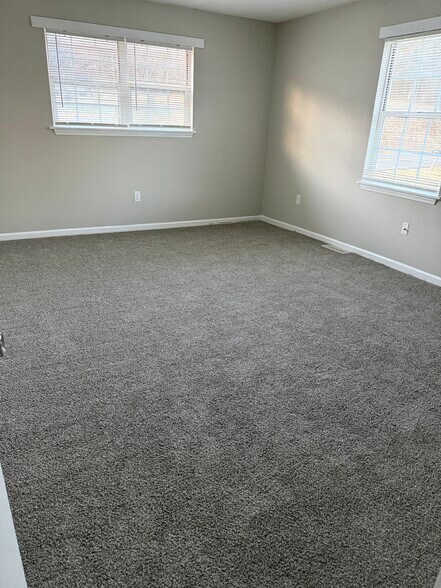 Main Bedroom Upstairs - 3231 Island Rd