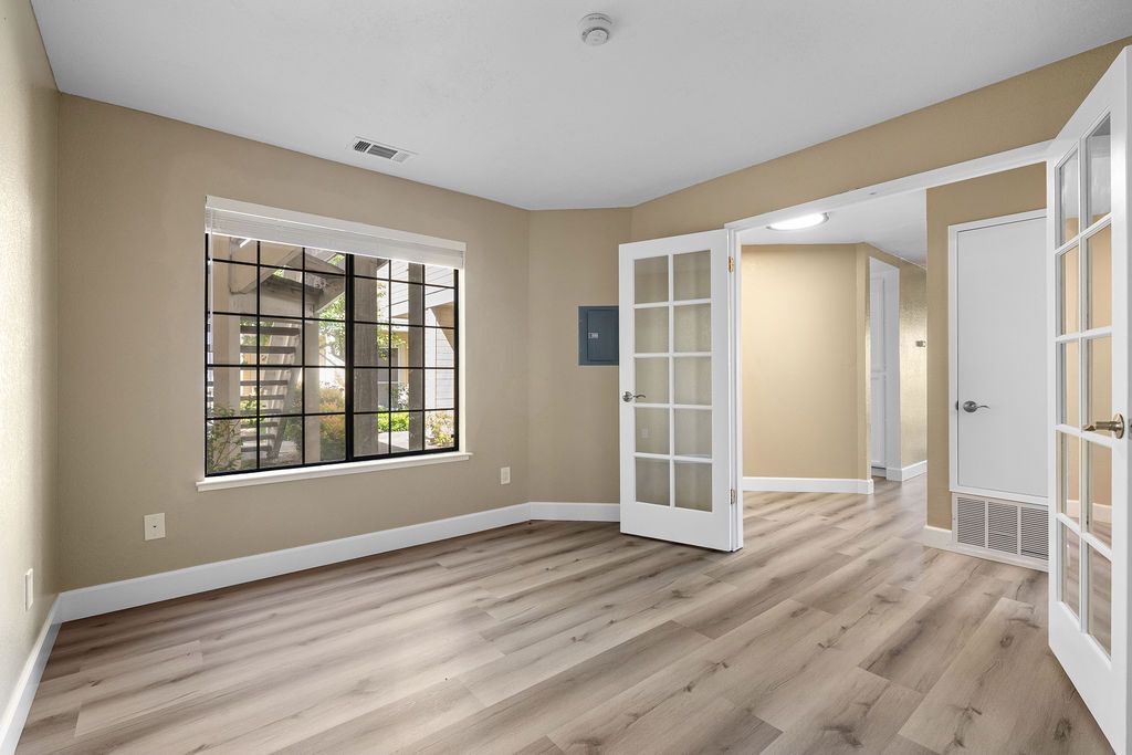Building Photo - 109 Devonwood