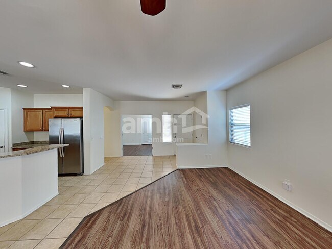 Building Photo - 6661 E Gehrig Ln