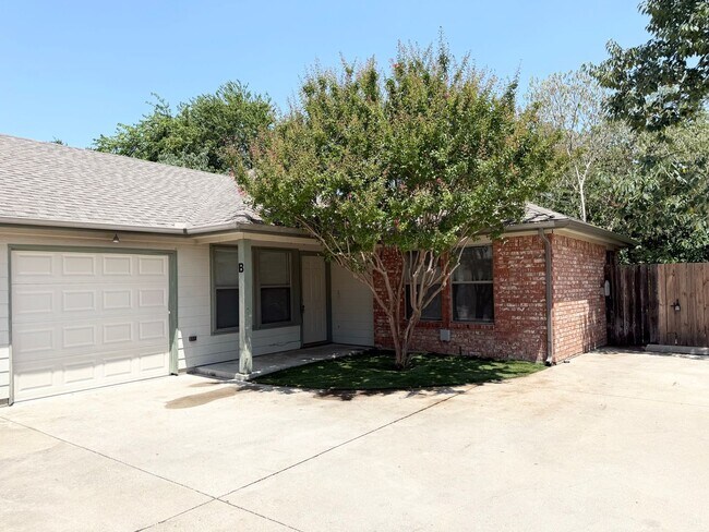 Building Photo - 129 Stewart Bend Ct