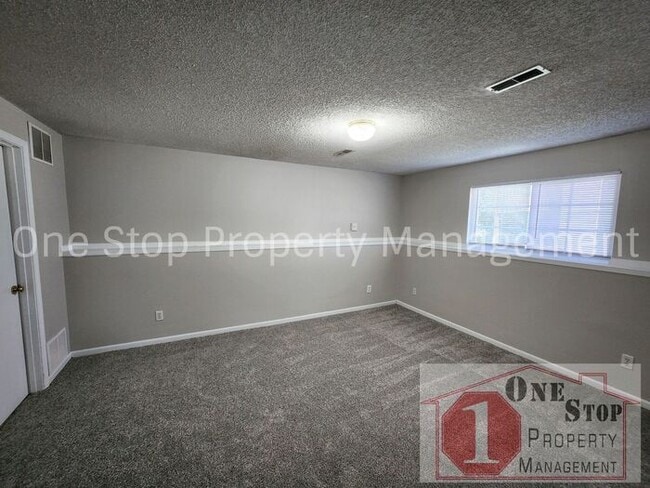 Building Photo - Gorgeous 3-Bedroom, 2-Bathroom home in Ray...