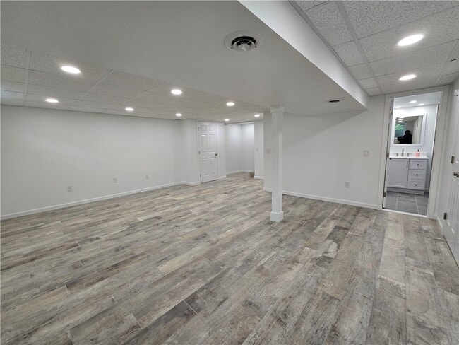 Building Photo - 51 Grangerford Heights
