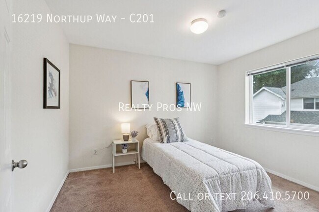 Building Photo - 16219 Northup Way
