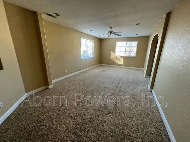 Building Photo - 7071 Cinnamon Teal Way