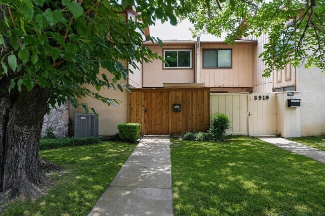 Building Photo - 5912 Harvest Hill Rd