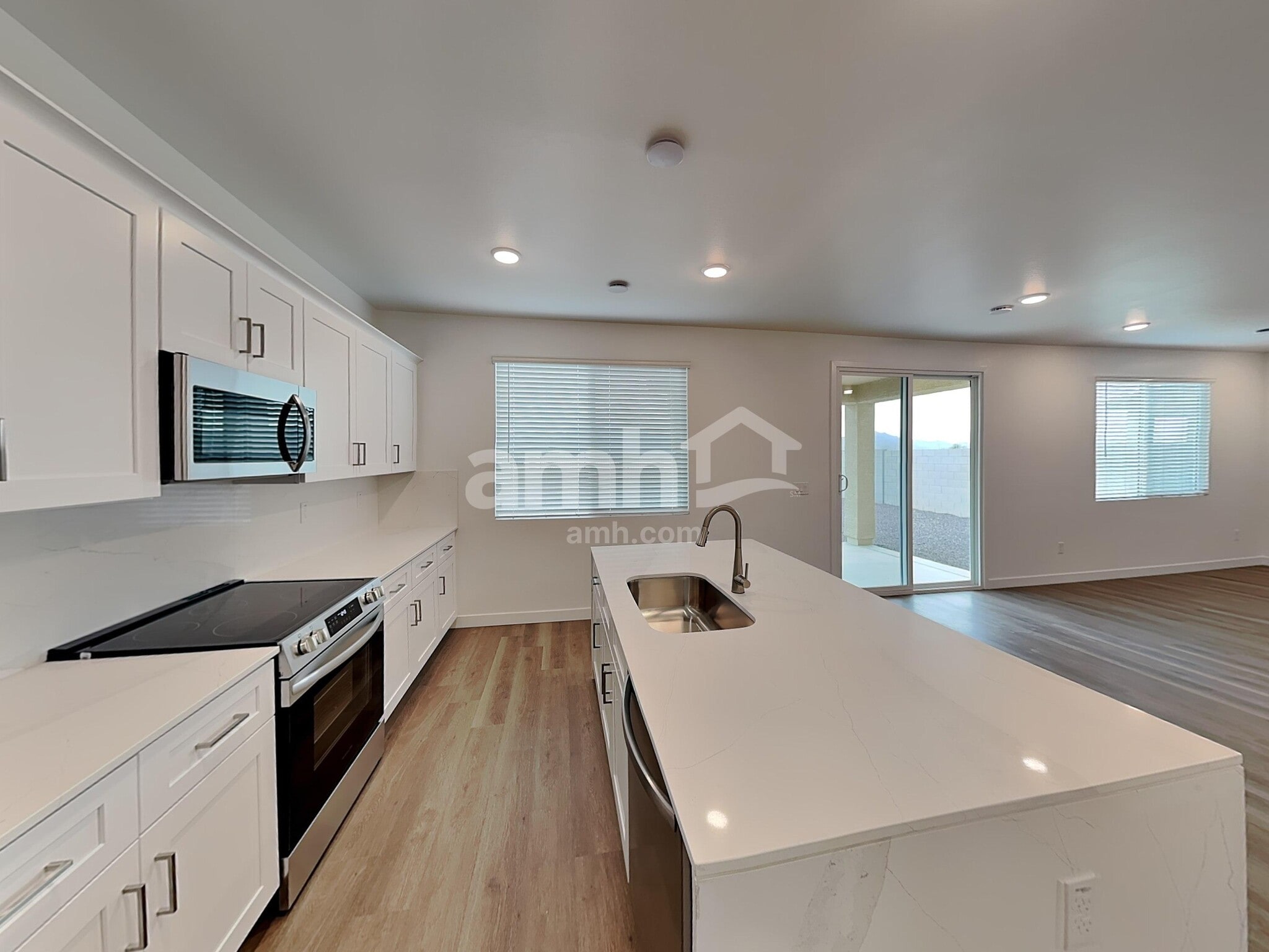 Building Photo - 9731 W Parkway Dr