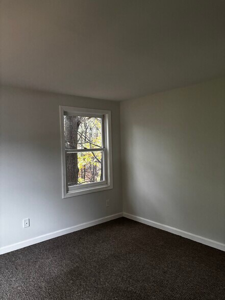 Bedroom 1 - 103 Monarch St