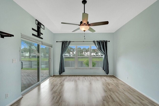 Building Photo - Amazing 4 Bedroom, 3 Bath home plus large 21'x11' loft located in Parkland Isles!