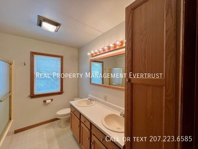 Building Photo - 32 Belfield St