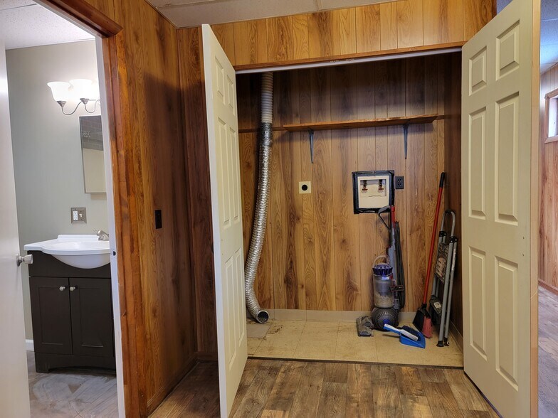 Building Photo - 84 Gross St