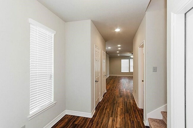 Building Photo - 295 Woodland Hills Dr