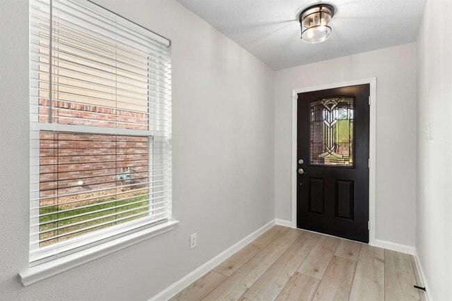 Building Photo - 1204 Gerona Blvd