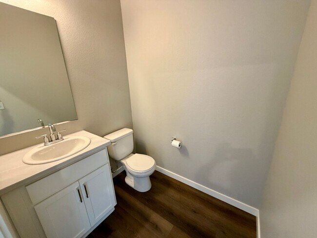 Building Photo - 1353 Reynolds St