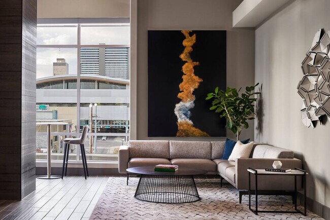 Building Photo - 516 Lea Ave