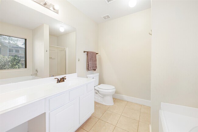 Building Photo - 18903 Atasca Oaks Dr