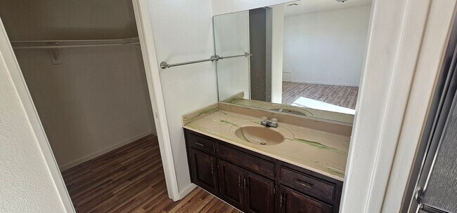 Building Photo - ERW1605