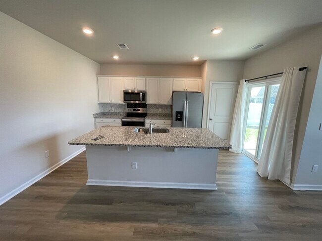 Building Photo - 5175 Yellowstone Dr